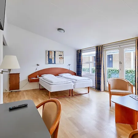 Zleep Hotel 3*